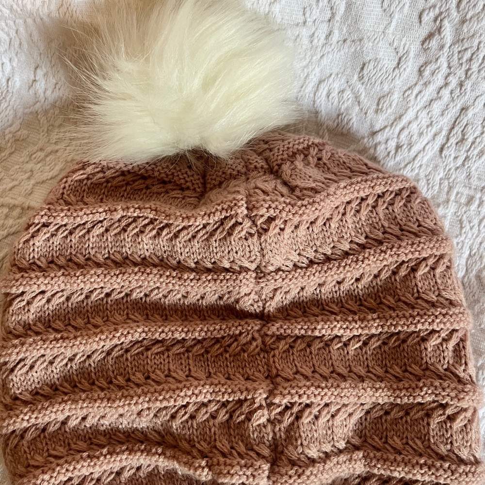 Women's Knit Beanie with Pom Pom - Cream and Brown